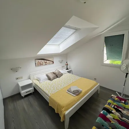 Rozarija Apartament *